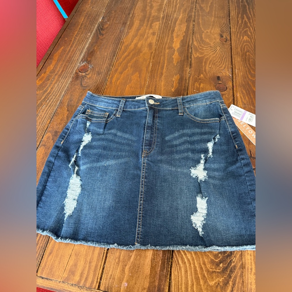 Cute Tinseltown Denim Mini Skirt Size 11 NWT